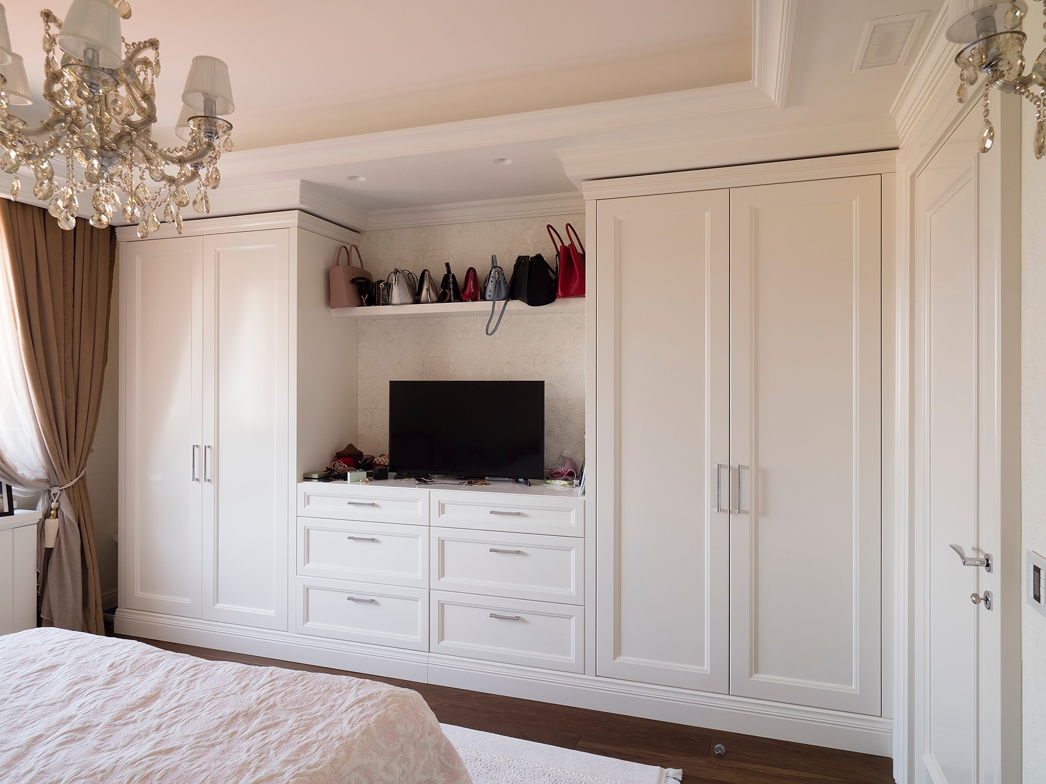 gorgious-Bedroom-wardrobe